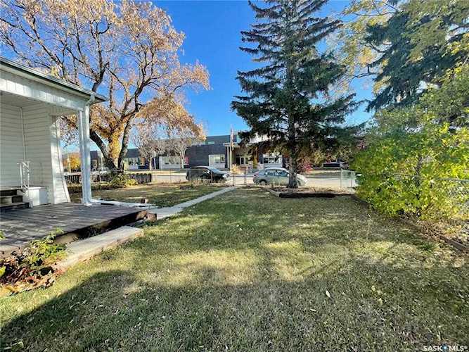 1138 Princess St Regina, SK S4T 3Y5