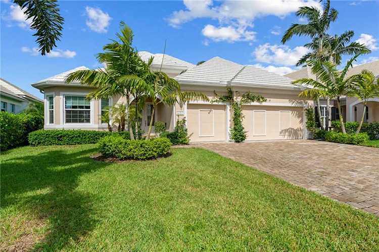 960 Saint James Ln Vero Beach, FL 32967