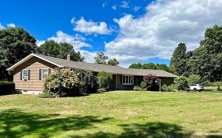 208 Portsmouth Ave Greenland 03840 NH | home for sale $575,000 4929294 Photo 1