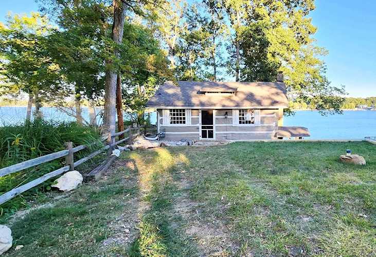5553 S Richey Lane Monticello, IN 47960