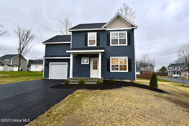 212 Park Ridge Dr Niskayuna, NY 12309