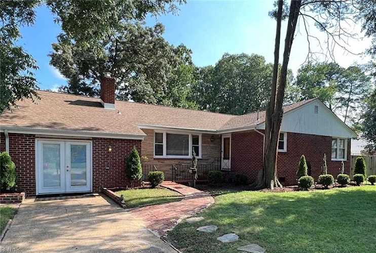1669 Cougar Ave Norfolk, VA 23518