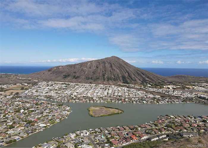1043 Kaumoku Street Honolulu, HI 96825