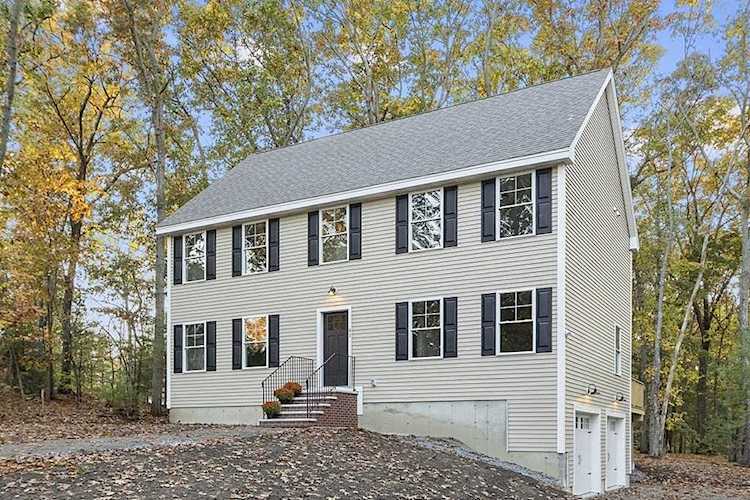 41 Mohawk Circle in Georgetown, MA - Century 21 New England Photo 1