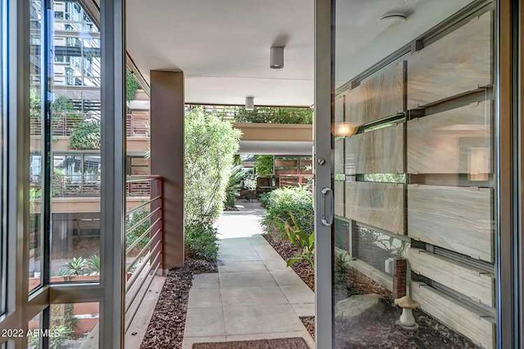 7151 E Rancho Vista Drive #2006 Scottsdale, AZ 85251