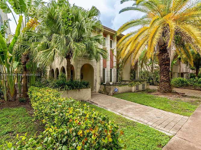 1310 Salzedo St #1310 Coral Gables, FL 33134