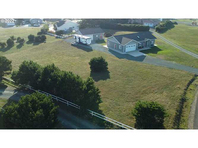 0 Grant #3501 Bandon, OR 97411 | MLS 22167147 Photo 1