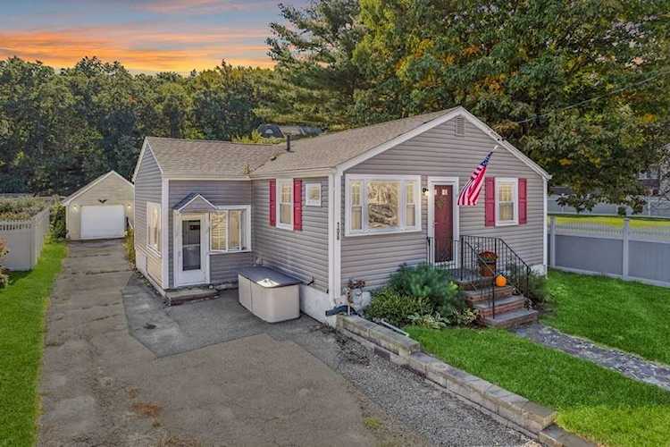106 Bartholomew St in Peabody, MA - Century 21 New England Photo 1