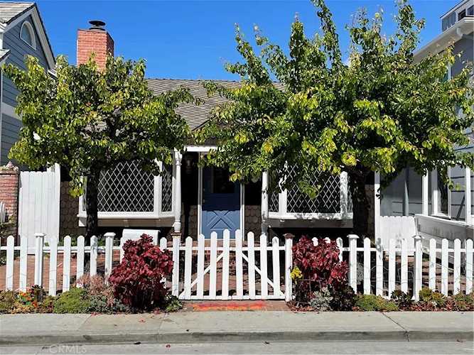 231 Opal Ave Newport Beach, CA 92662 | MLS NP22080030 Photo 1
