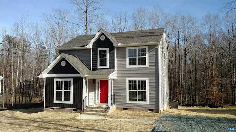 40 Forest Dr Palmyra, VA 22963