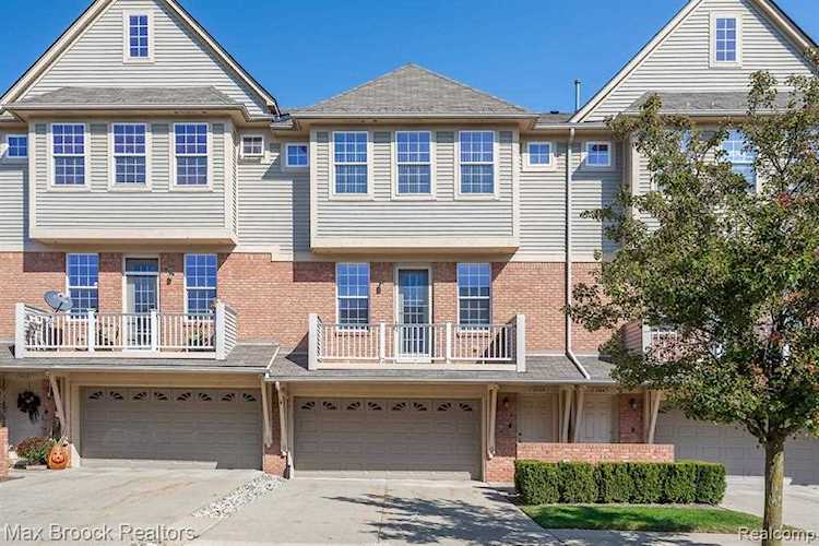5039 Paladin, Shelby Twp, MI 48316 in Cascades Of Stoney Creek #851|Macomb MLS# 60155208 Photo 1