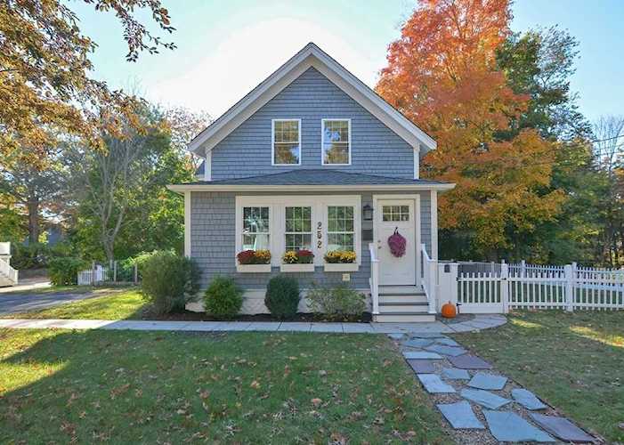 252 Union Street, Millis, MA 02054 - $570,000 - MLS#73050656 Photo 1
