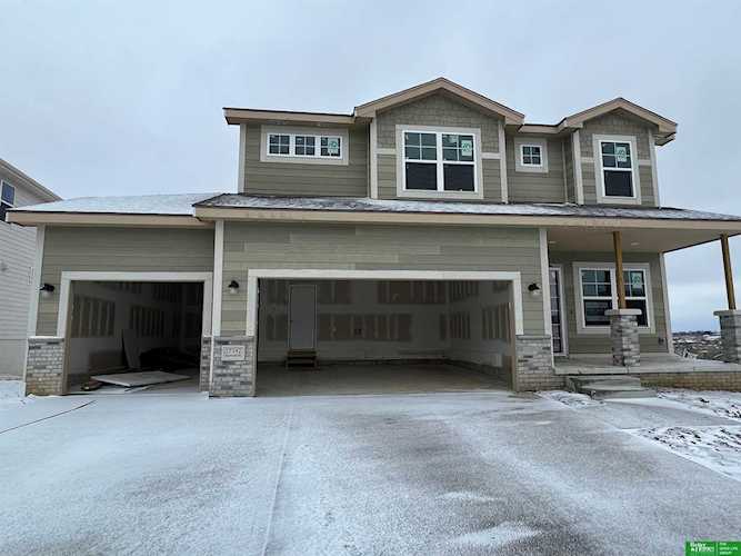 17542 Samuel St Bennington, NE 68007 | MLS 22223068 Photo 1