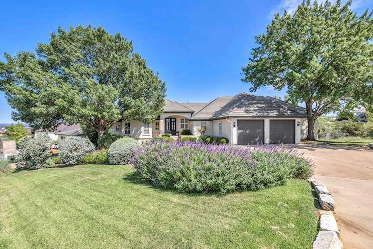 203 Florentine Horseshoe Bay, TX 78657
