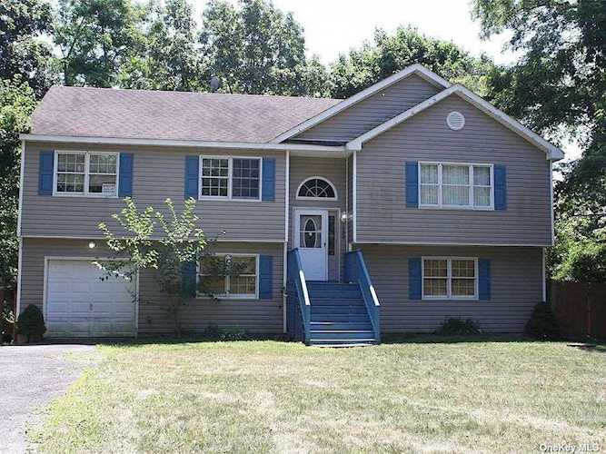 132 Dogwood Road Mastic Beach, NY 11951
