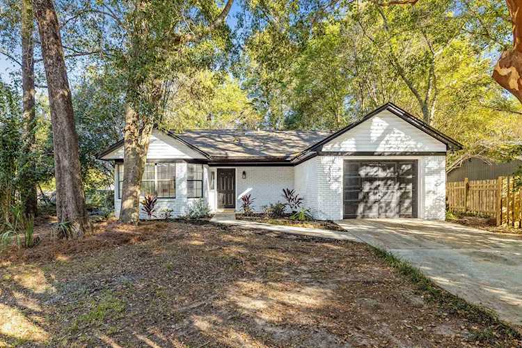 2382 Peachtree Dr Tallahassee, FL 32303