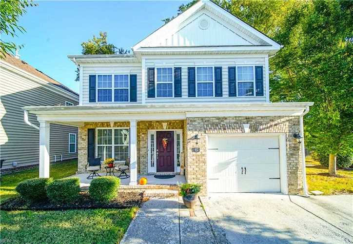 832 Brightleaf Place Chesapeake, VA 23320