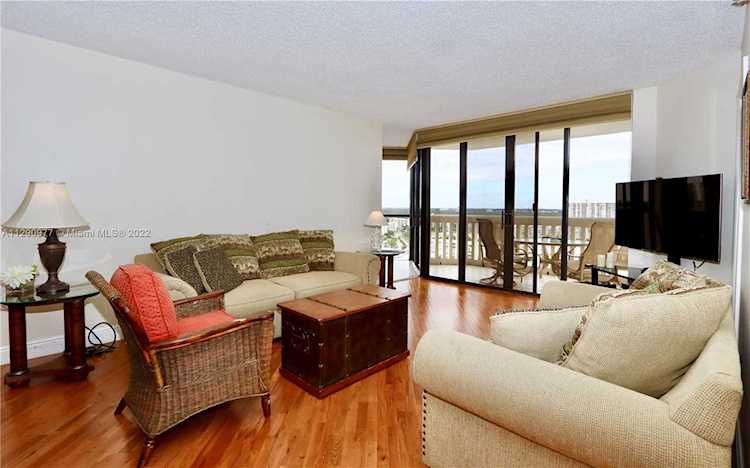 1000 Island Blvd #1710 Aventura, FL 33160
