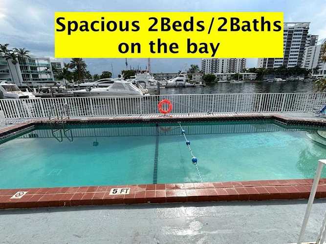 7920 East Dr #14 North Bay Village, FL 33141