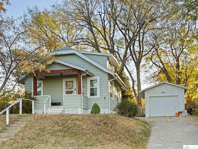 2809 N 71st St Omaha, NE 68104