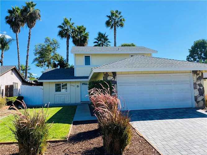 23922 Barton St Lake Forest, CA 92630 | MLS OC22226233 Photo 1