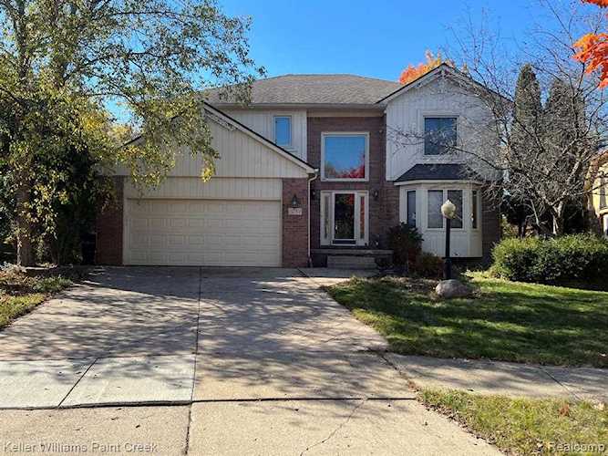 1032 River Mist Rochester, MI 48307