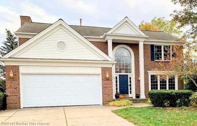 184 Grosvenor, Rochester Hills, MI 48307 in Yorktowne Commons Sub|Oakland MLS# 60155822 Photo 1