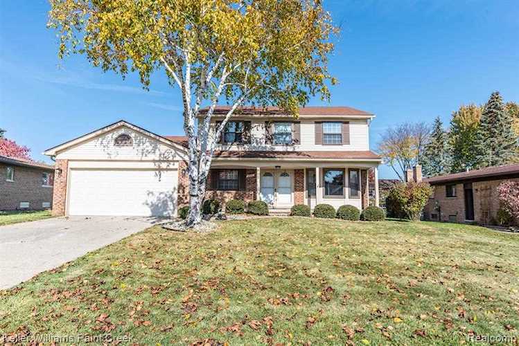 292 Torrent, Rochester Hills, MI 48307 in Cumberland Hills Sub No 1|Oakland MLS# 60156577 Photo 1