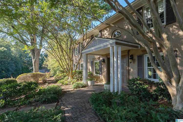 2200 Baxter Circle Vestavia Hills, AL 35216