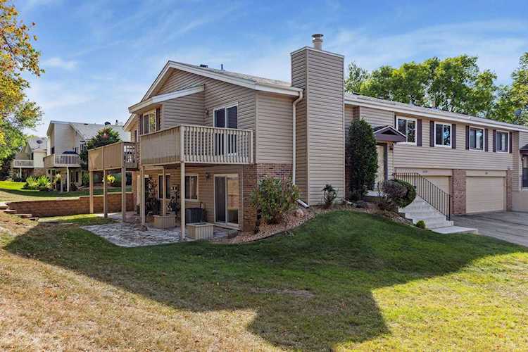 5369 Beachside Drive Minnetonka, MN 55343