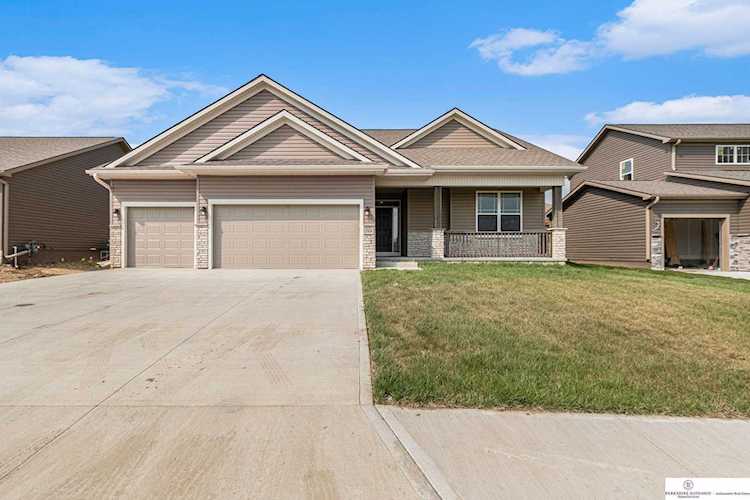 7416 S 185 St Omaha, NE 68136 | MLS 22221497 Photo 1