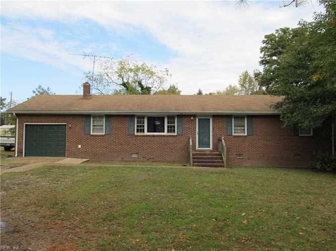 2417 Gilmerton Rd Chesapeake, VA 23323