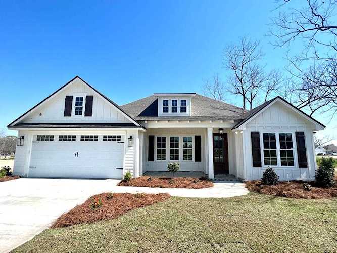 5019 Hatfield Circle Hahira, GA 31632 | MLS 132978 Photo 1
