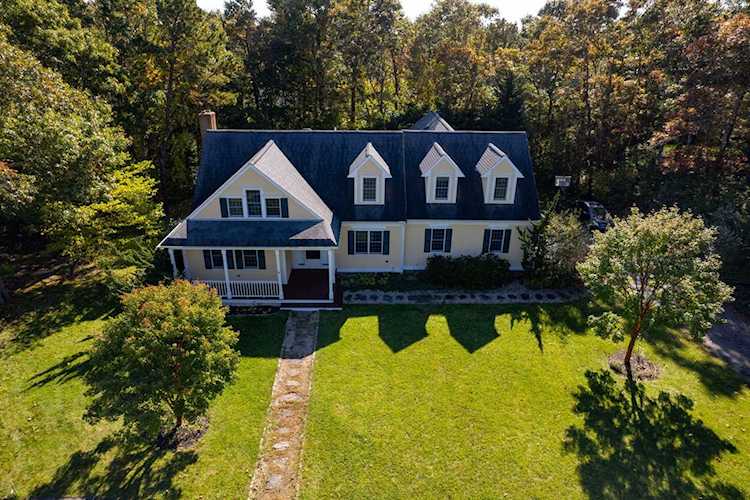 22 Quaker Lane Buzzards Bay, MA 02532