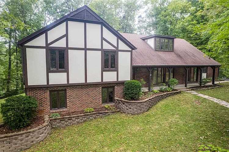 6541 Lake Forest Dr Avon, IN 46123