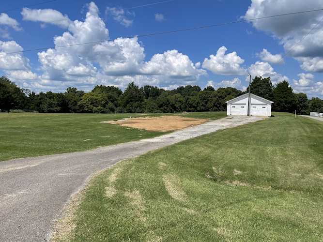 1865 Highway 52 E Portland, TN 37148