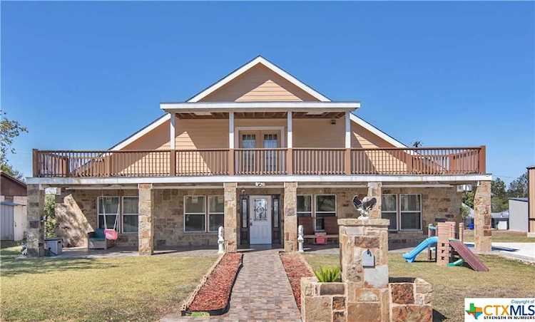 113 Thiele Yoakum, TX 77995