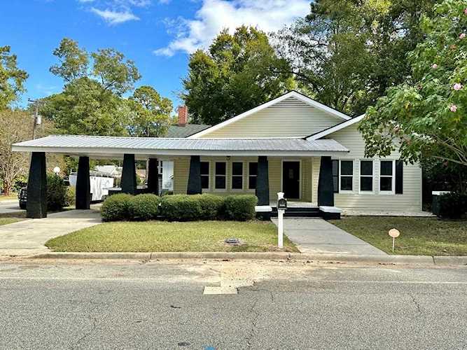 501 S Gordon Avenue Adel, GA 31620