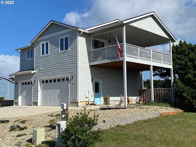 3145 Periwinkle LN Bandon, OR 97411
