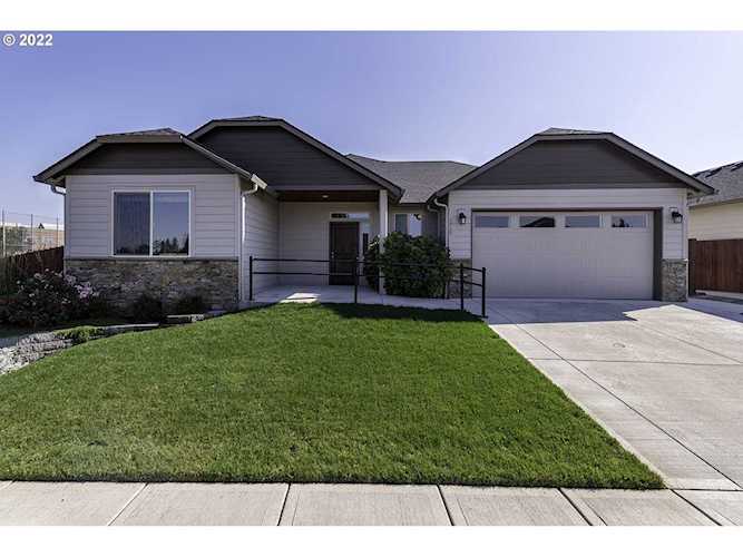 1717 NW 23rd AVE Battle Ground, WA 98604