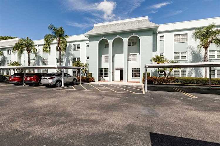 701 Poinsettia Rd #128 Belleair, FL 33756