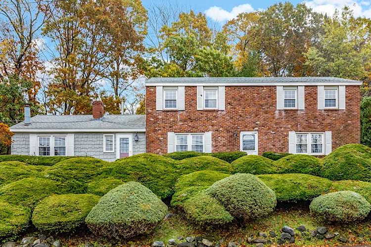 175 Summer St Danvers, MA 01923 | MLS 73052017 Photo 1