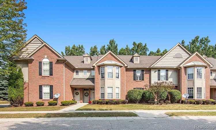 13645 Silver Birch, Shelby Twp, MI 48315 in Silver Birch Village Condo #820|Macomb MLS# 60134813 Photo 1