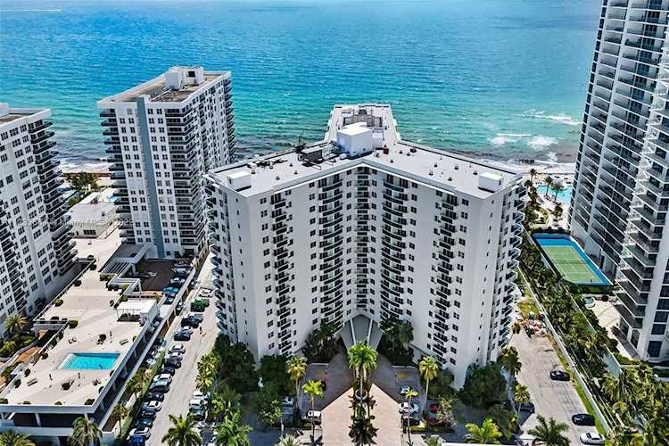 3001 S Ocean Dr #1001 Hollywood, FL 33019