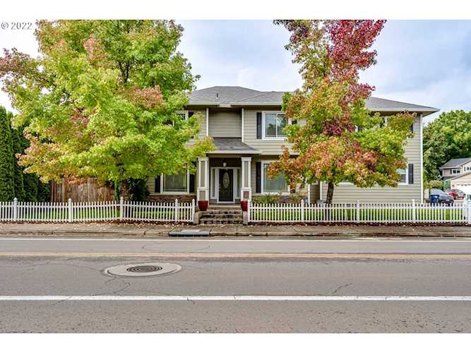 1891 King Henry CT Springfield, OR 97477