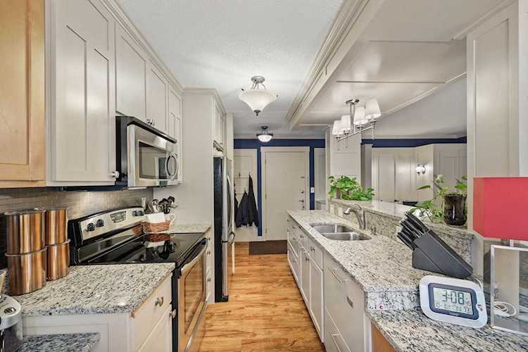 10113 W 34th Street #226 Minnetonka, MN 55305