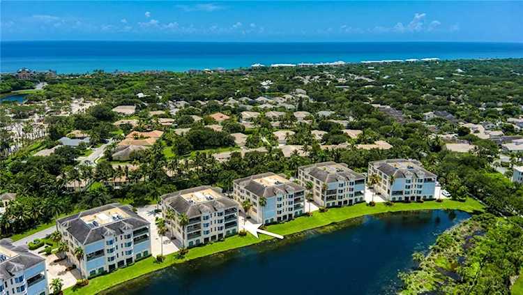 9025 Somerset Bay Ln Vero Beach, FL 32963 | MLS 263488 Photo 1