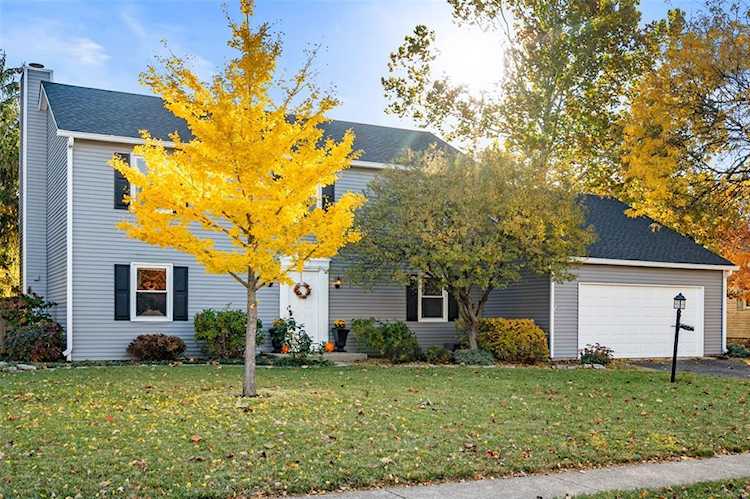 13679 Thistlewood Dr E Carmel, IN 46032 | MLS 21890191 Photo 1
