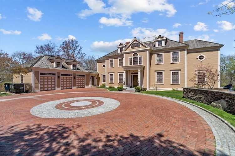 526R Merrimac Street Newburyport, MA 01950