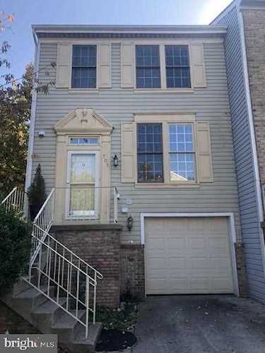 701 Herndon Woods Ct Herndon| VA | Listings Updated Every 15 Minutes Photo 1